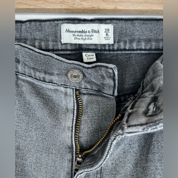 Abercrombie & Fitch Curve Love Ankle Straight ultra High rise jeans , sz 29 - Picture 4 of 5